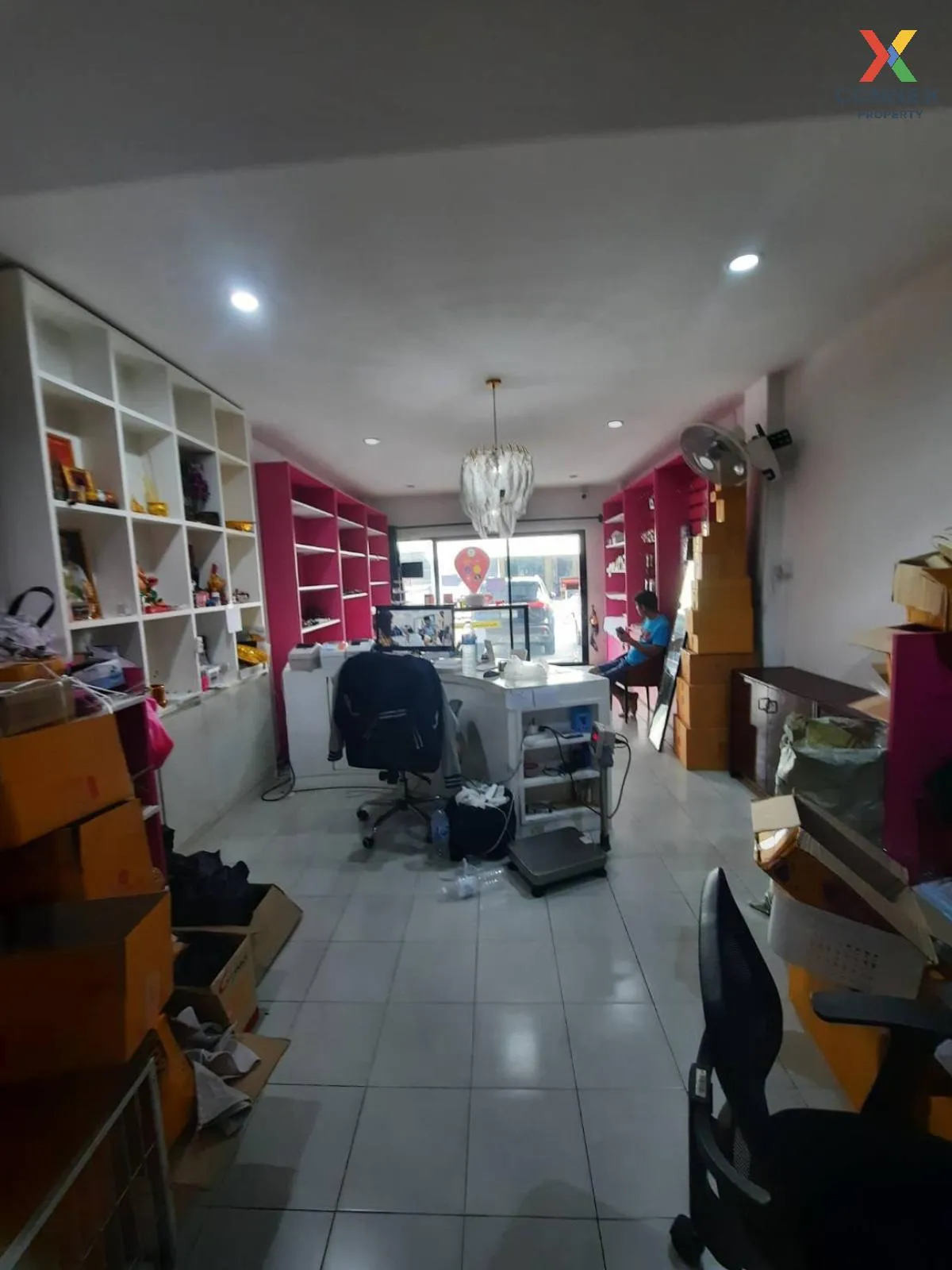 For Sale 3 - storey commercial building area 1 square meter Lam L