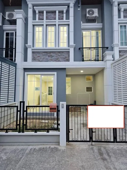 For Sale Townhouse/Townhome  , Golden Town Siriraj-Ratchapruek , MRT-Bang Khun Non , Bang Khun Si , Bangkok Noi , Bangkok , CX-131389 For Sale Townhouse/Townhome  , Golden Town Siriraj-Ratchapruek , MRT-Bang Khun Non , Bang Khun Si , Bangkok Noi , Bangkok , CX-131389