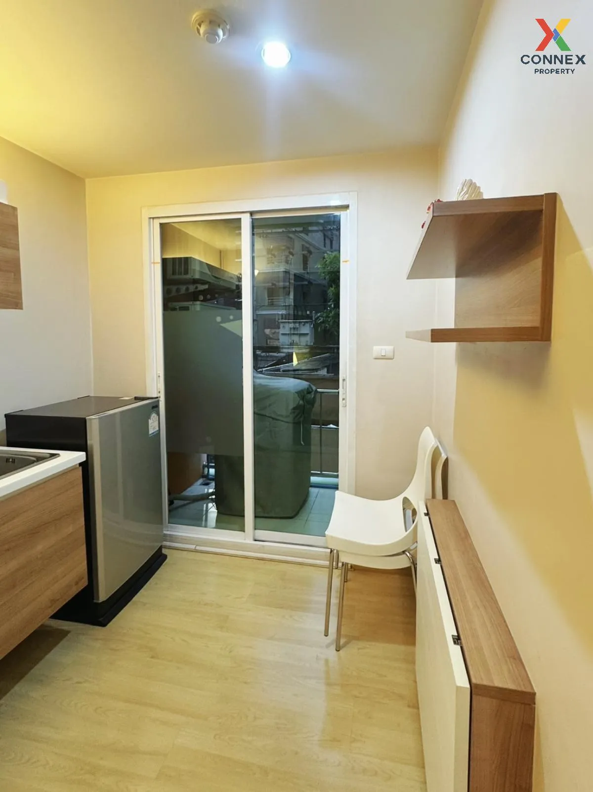 เช่าคอนโด  เอมเมอรัลด์ เรสซิเดนท์ รัชดา MRT-ห้วยขวาง ดินแดง เขต ด 4