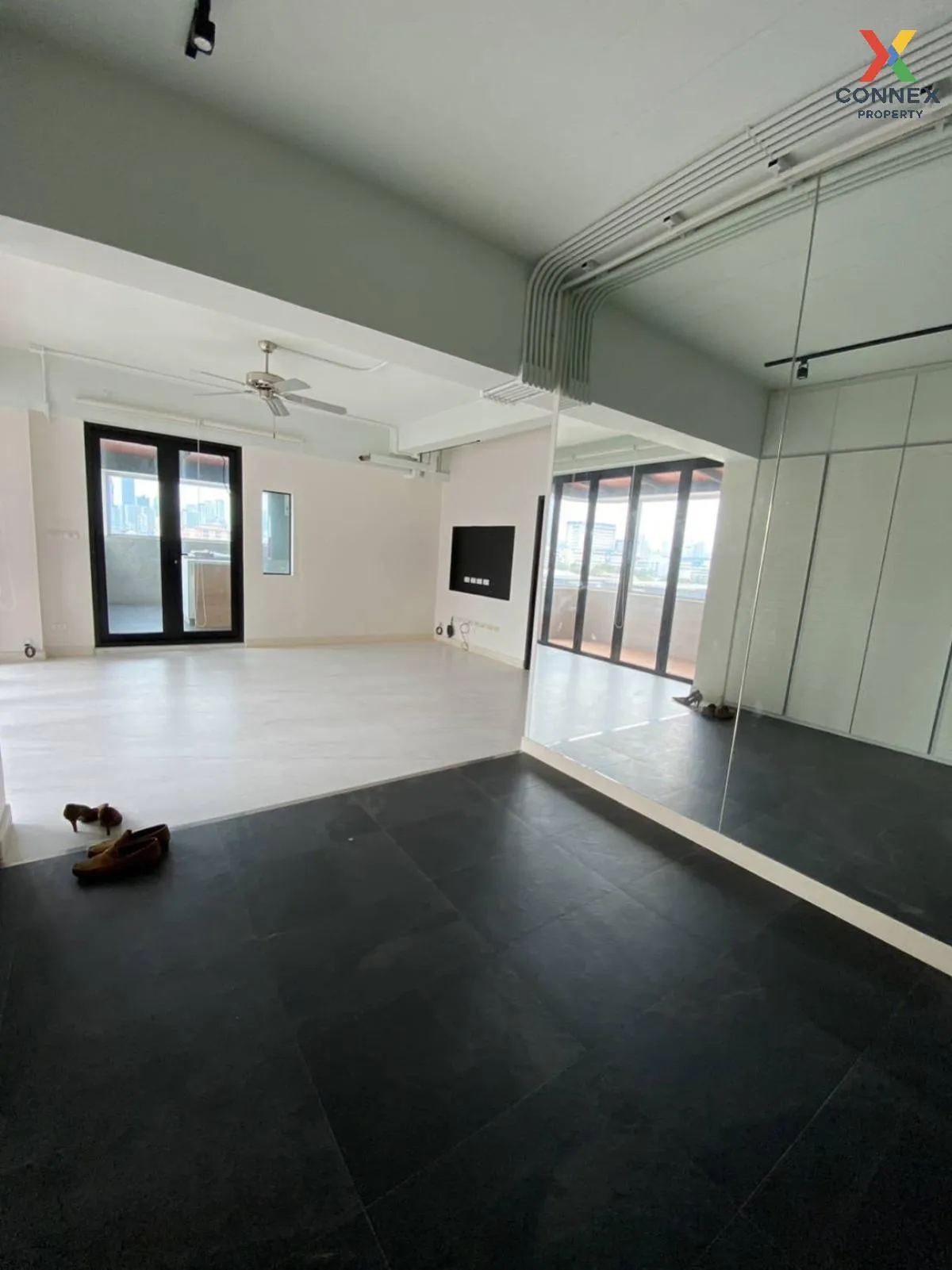 ขายคอนโด  ซันพาเลซ คอนโดมิเนียม รีโนเวทใหม่ บางกะปิ เขต ห้วยขวาง  4