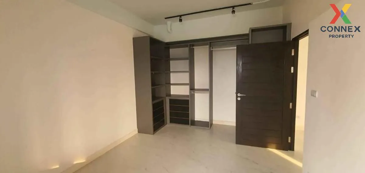 ขายคอนโด  ซันพาเลซ คอนโดมิเนียม รีโนเวทใหม่ บางกะปิ เขต ห้วยขวาง 