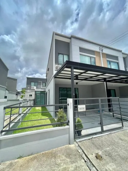 เช่าทาวน์เฮ้าส์/ทาวน์โฮม  พลีโน่ สุขุมวิท - บางนา 2 ห้องมุม บางพลี บางพลี สมุทรปราการ CX-131415