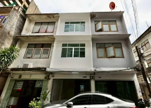 เช่าทาวเฮ้าส์ 4 ชั้นพร้อมดาดฟ้า 15 ตรว. สาทร 11 ยานนาวา เขต สาทร กรุงเทพ CX-131434 เช่าทาวเฮ้าส์ 4 ชั้นพร้อมดาดฟ้า 15 ตรว. สาทร 11 ยานนาวา เขต สาทร กรุงเทพ CX-131434