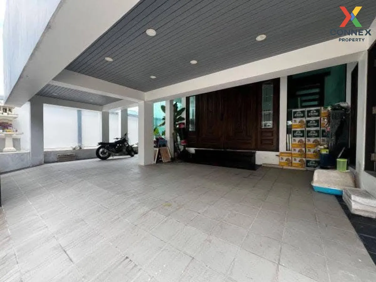 For Sale 3 - storey detached house area 51 square wah Lat Phrao -