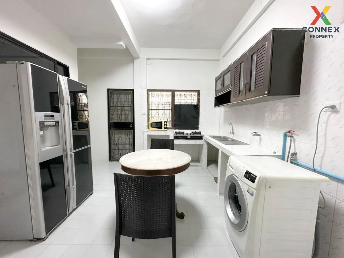 For Rent Townhome for rent, Sukhumvit 101 , newly renovated , Ban