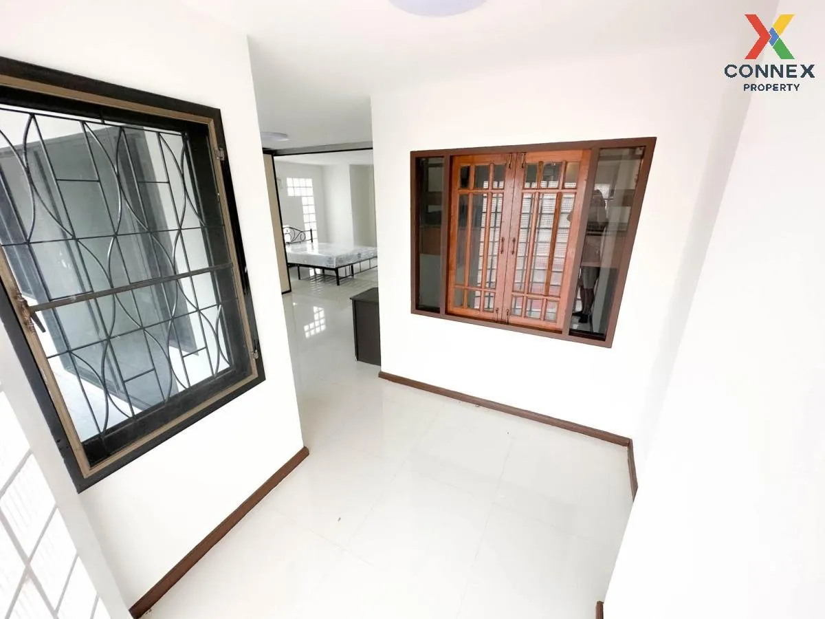 For Rent Townhome for rent, Sukhumvit 101 , newly renovated , Ban