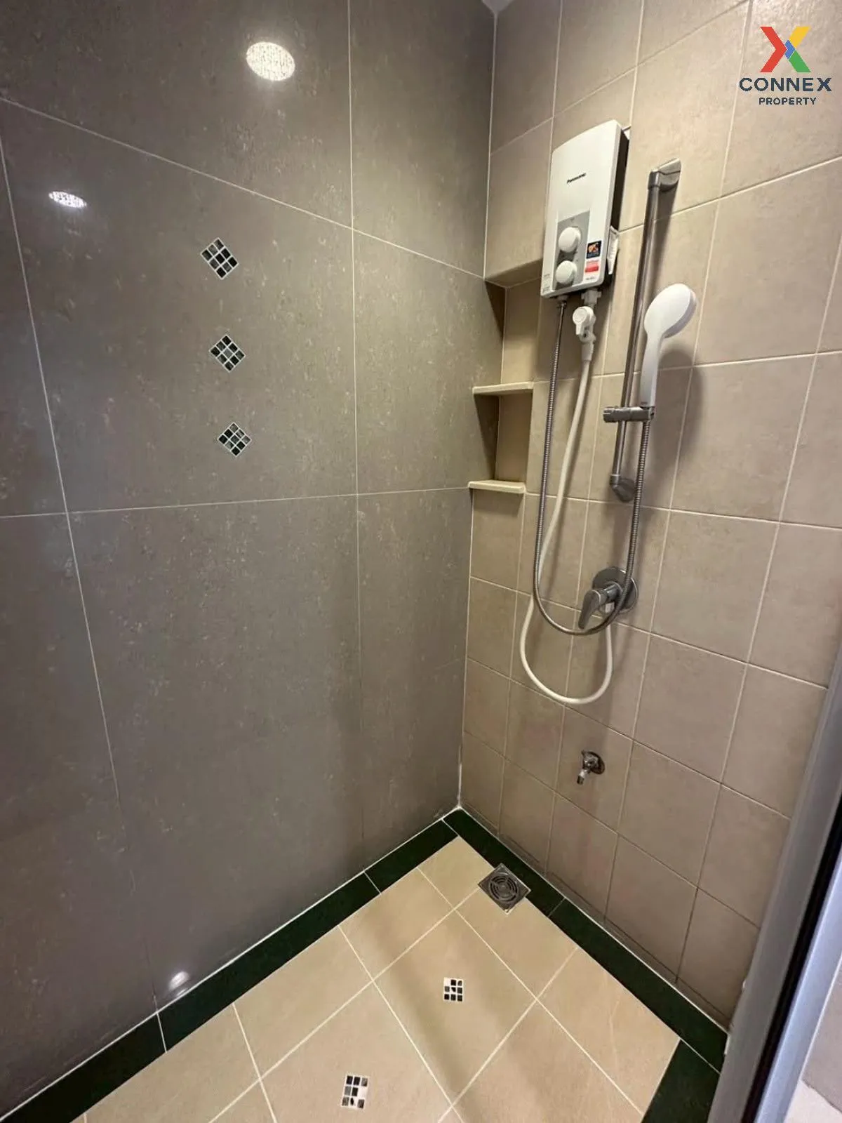 เช่าทาวน์เฮ้าส์/ทาวน์โฮม  บ้านกลางเมือง สาทร - ตากสิน 2 บางค้อ เข