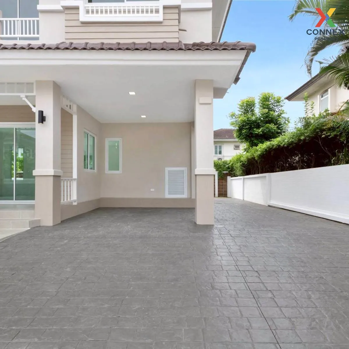 For Sale House , Chaiyapruek Bangbuathong , wide frontage , newly 2