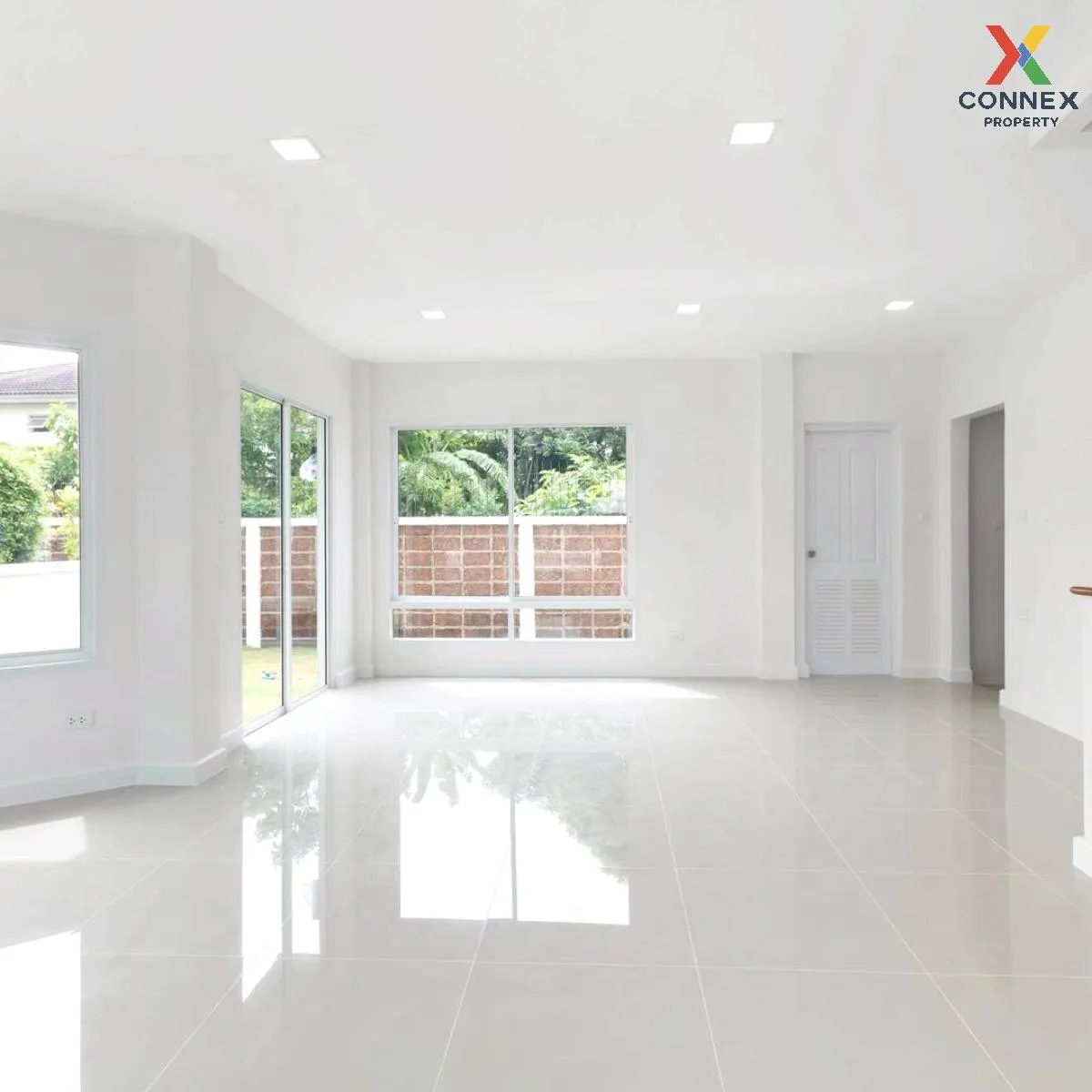 For Sale House , Chaiyapruek Bangbuathong , wide frontage , newly