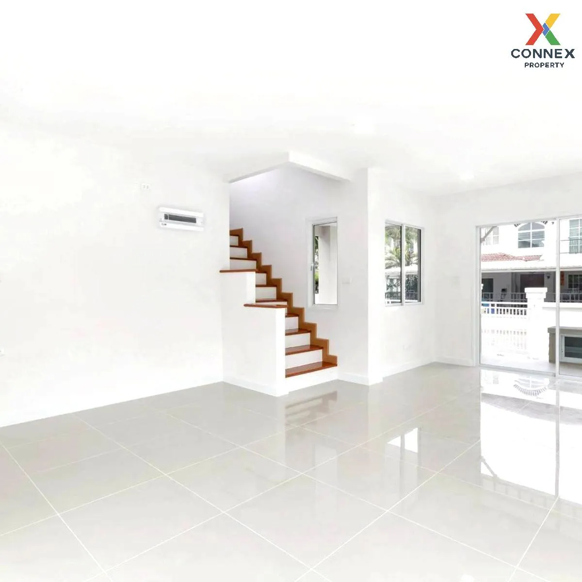 For Sale House , Chaiyapruek Bangbuathong , wide frontage , newly
