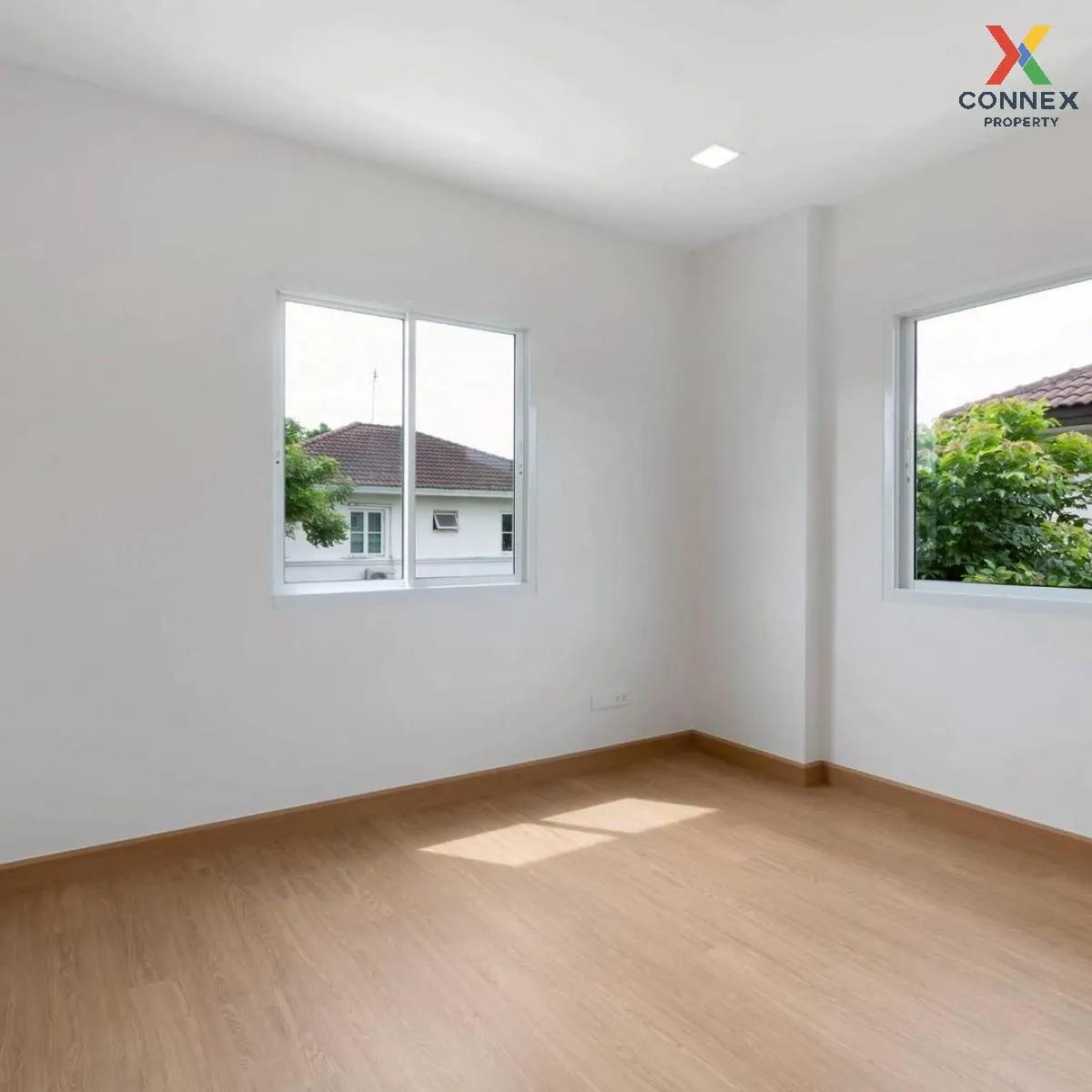 For Sale House , Chaiyapruek Bangbuathong , wide frontage , newly