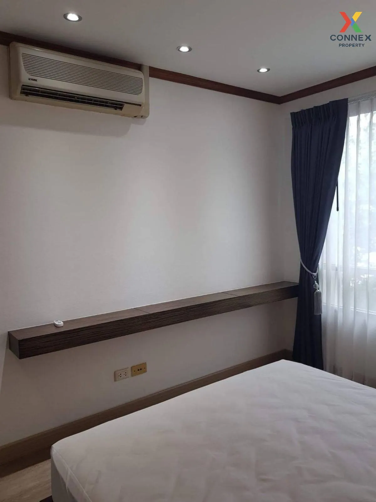 For Sale Condo , Plus 38 Hip , corner unit , BTS-Thong Lo , Phra  3