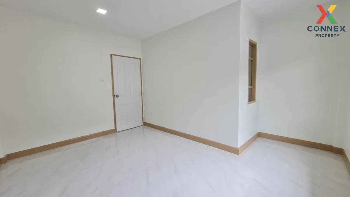 For Sale Townhouse/Townhome  , K.C. Ramindra 1 , Sam Wa Tawan Tok For Sale Townhouse/Townhome  , K.C. Ramindra 1 , Sam Wa Tawan Tok