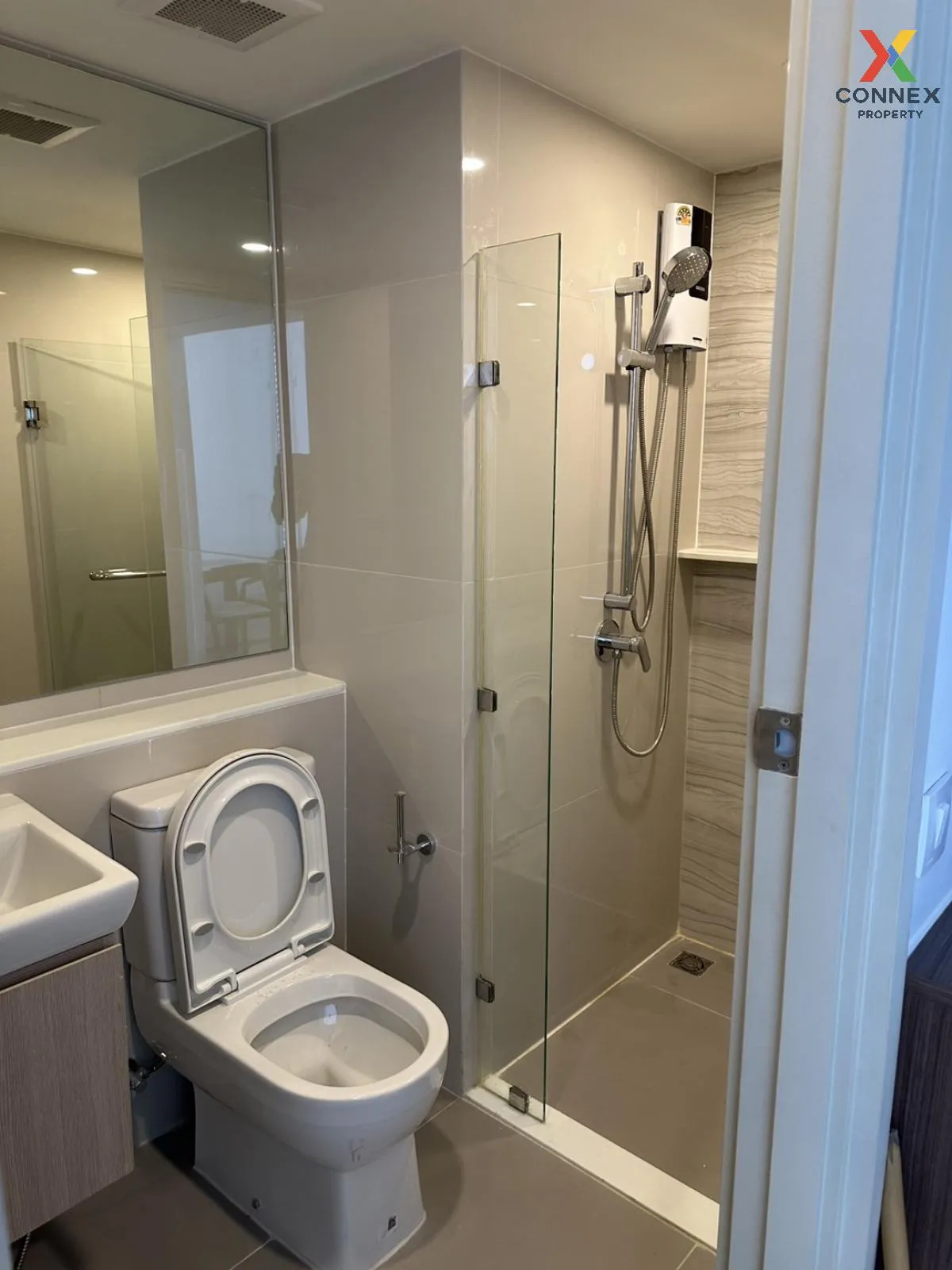 For Rent Condo , Life Rama 4 - Asoke , Duplex , high floor , Khlo