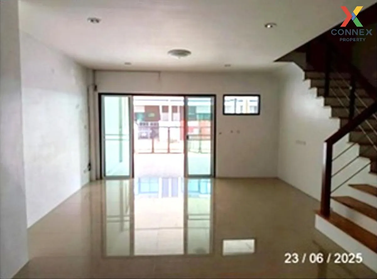 ขายทาวน์เฮ้าส์/ทาวน์โฮม  ลา ปาตีย์ บ้านสวน บ้านสวน เมืองชลบุรี ชล 3