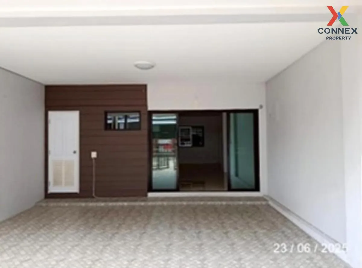 ขายทาวน์เฮ้าส์/ทาวน์โฮม  ลา ปาตีย์ บ้านสวน บ้านสวน เมืองชลบุรี ชล 4