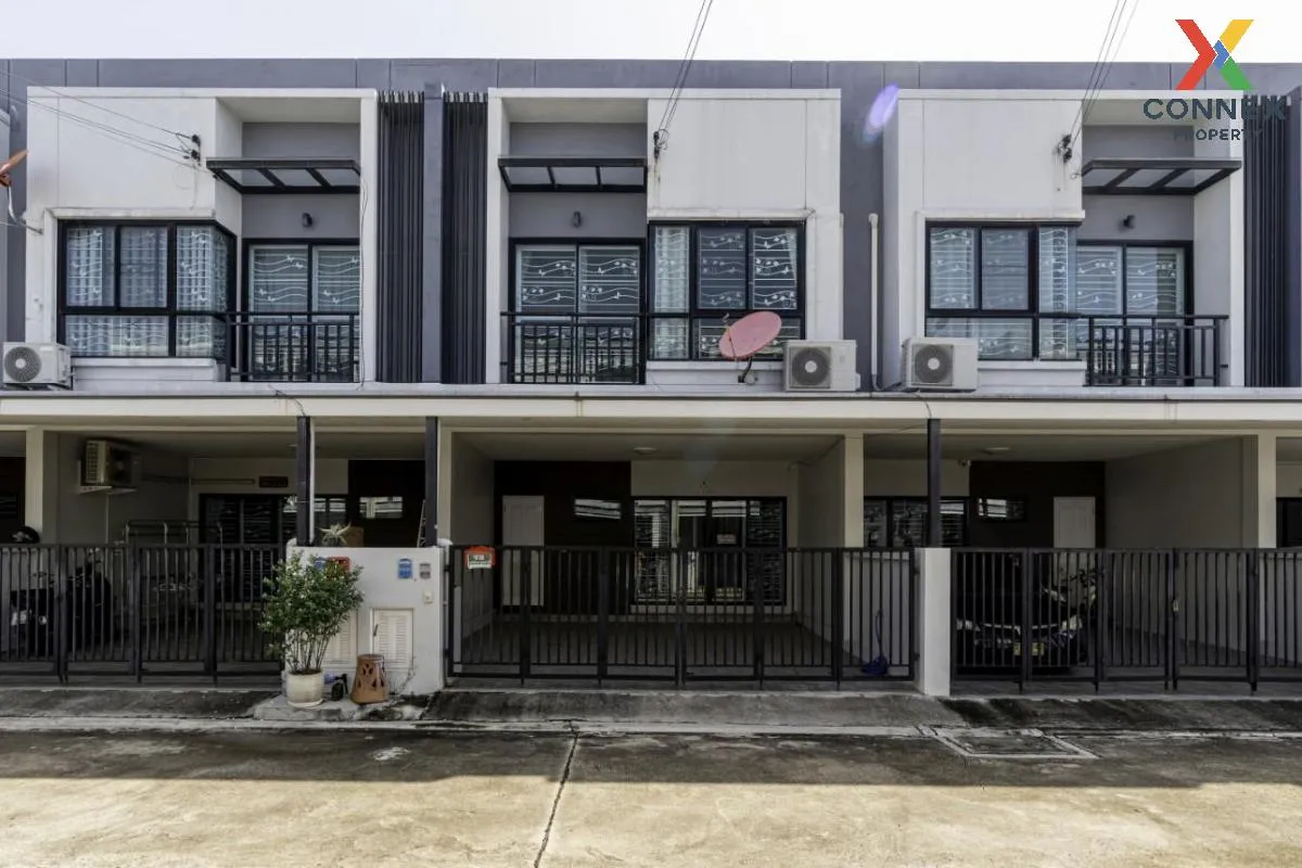 ขายทาวน์เฮ้าส์/ทาวน์โฮม  ลา ปาตีย์ บ้านสวน บ้านสวน เมืองชลบุรี ชล 1