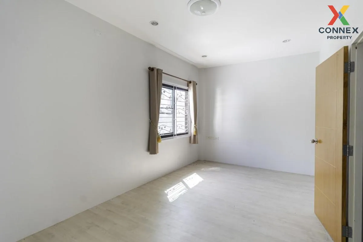 ขายทาวน์เฮ้าส์/ทาวน์โฮม  ลา ปาตีย์ บ้านสวน บ้านสวน เมืองชลบุรี ชล