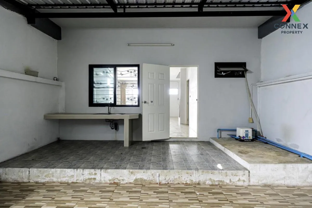 ขายทาวน์เฮ้าส์/ทาวน์โฮม  ลา ปาตีย์ บ้านสวน บ้านสวน เมืองชลบุรี ชล