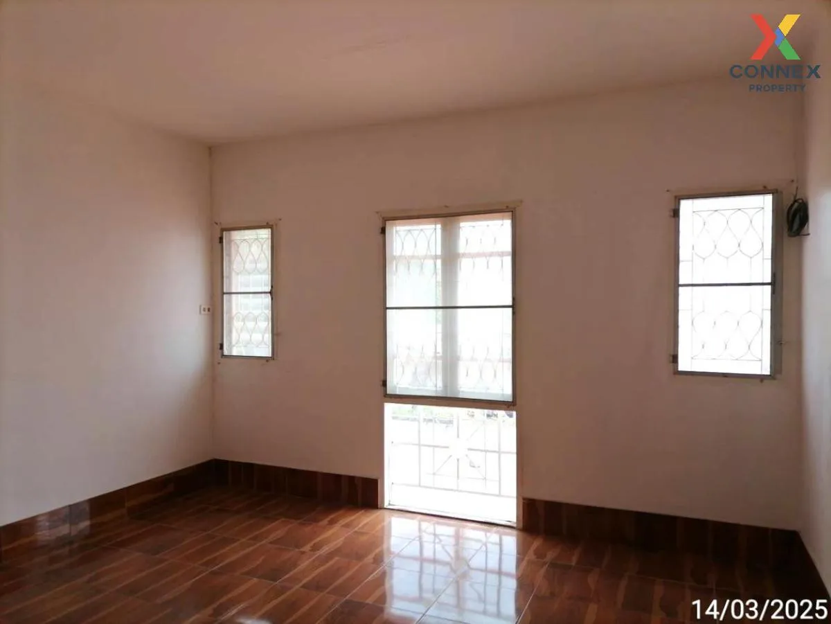 ขายทาวน์เฮ้าส์/ทาวน์โฮม  แฟมิลี่ปาร์ค ศุขประยูร นาป่า นาป่า เมือง