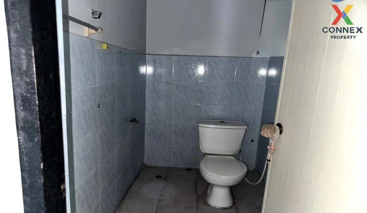 ขายทาวน์เฮ้าส์/ทาวน์โฮม  อีสแลนด์ แอนด์ เฮ้าส์ ดอนหัวฬอ เมืองชลบุ ขายทาวน์เฮ้าส์/ทาวน์โฮม  อีสแลนด์ แอนด์ เฮ้าส์ ดอนหัวฬอ เมืองชลบุ