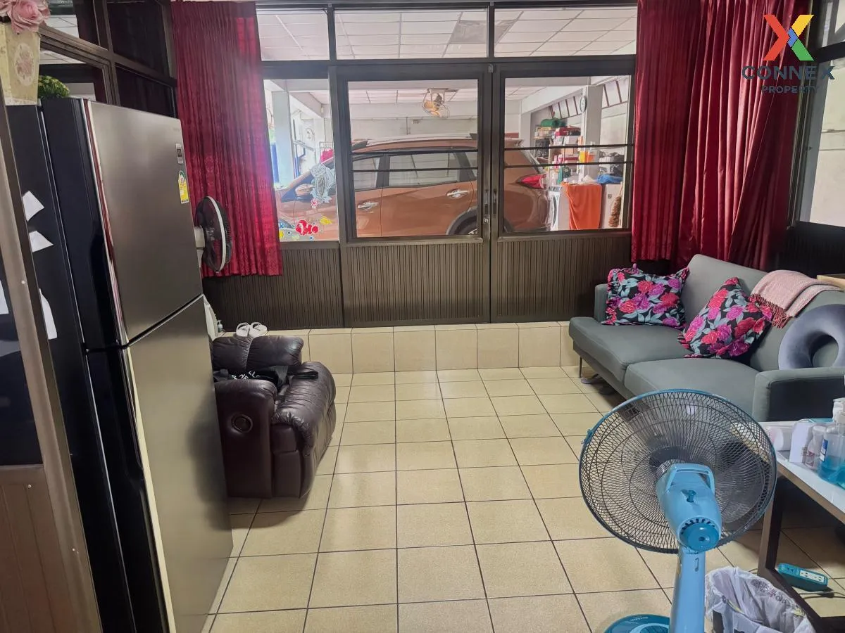 For Sale Two-story single house, Ratchada Soi 3 , corner unit , D