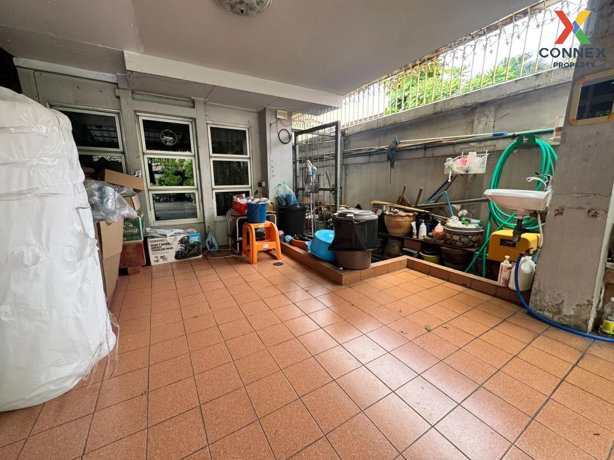 For Sale Two-story single house, Ratchada Soi 3 , corner unit , D