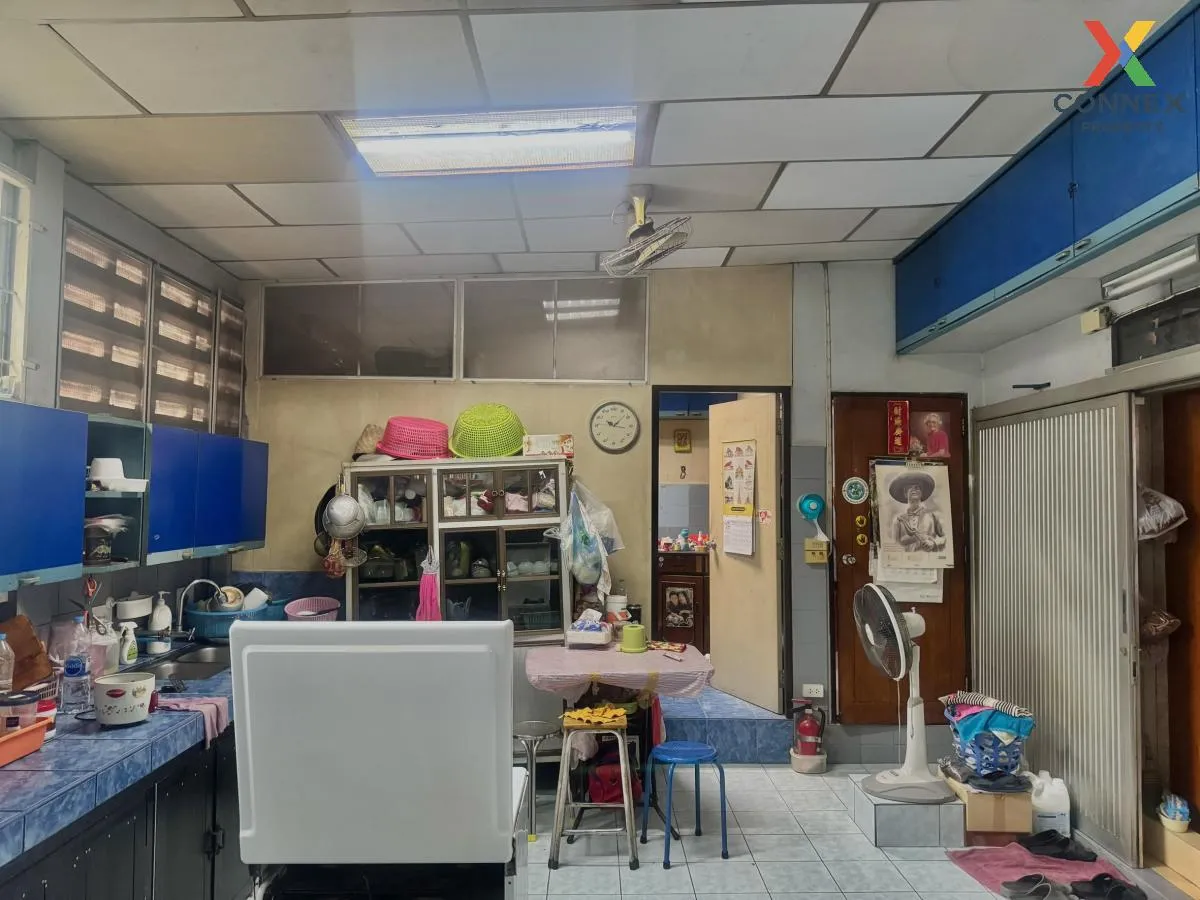 For Sale Two-story single house, Ratchada Soi 3 , corner unit , D