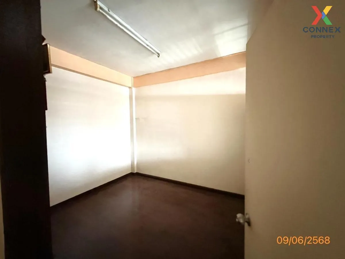 For Sale Commercial Building , Tawanna Village , Bang Kraso , Mue For Sale Commercial Building , Tawanna Village , Bang Kraso , Mue