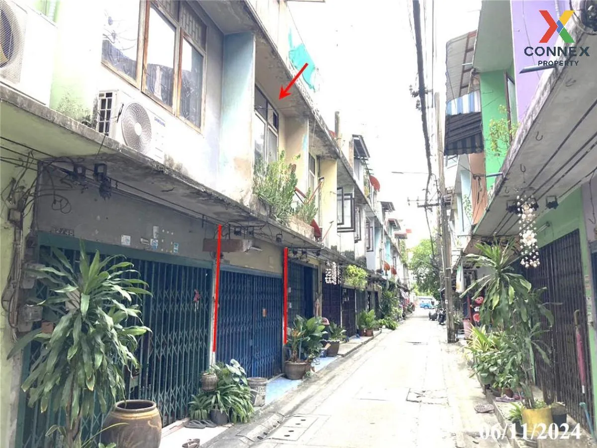For Sale 3 - storey commercial building area 105 square meters Ta 3