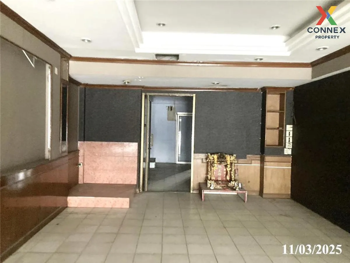 For Sale 4 - storey commercial building area 936 square meters Pa For Sale 4 - storey commercial building area 936 square meters Pa 4