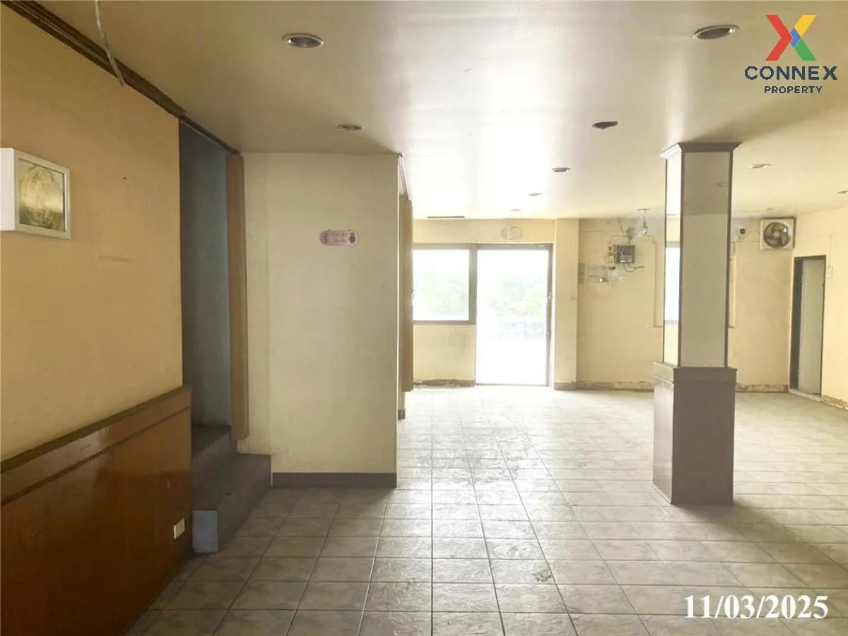 For Sale 4 - storey commercial building area 936 square meters Pa For Sale 4 - storey commercial building area 936 square meters Pa