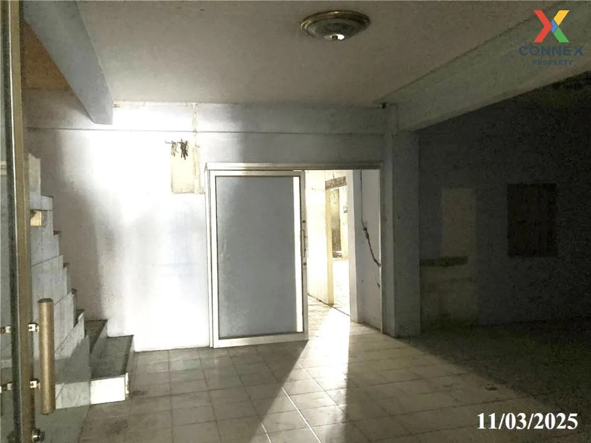 For Sale 4 - storey commercial building area 936 square meters Pa For Sale 4 - storey commercial building area 936 square meters Pa