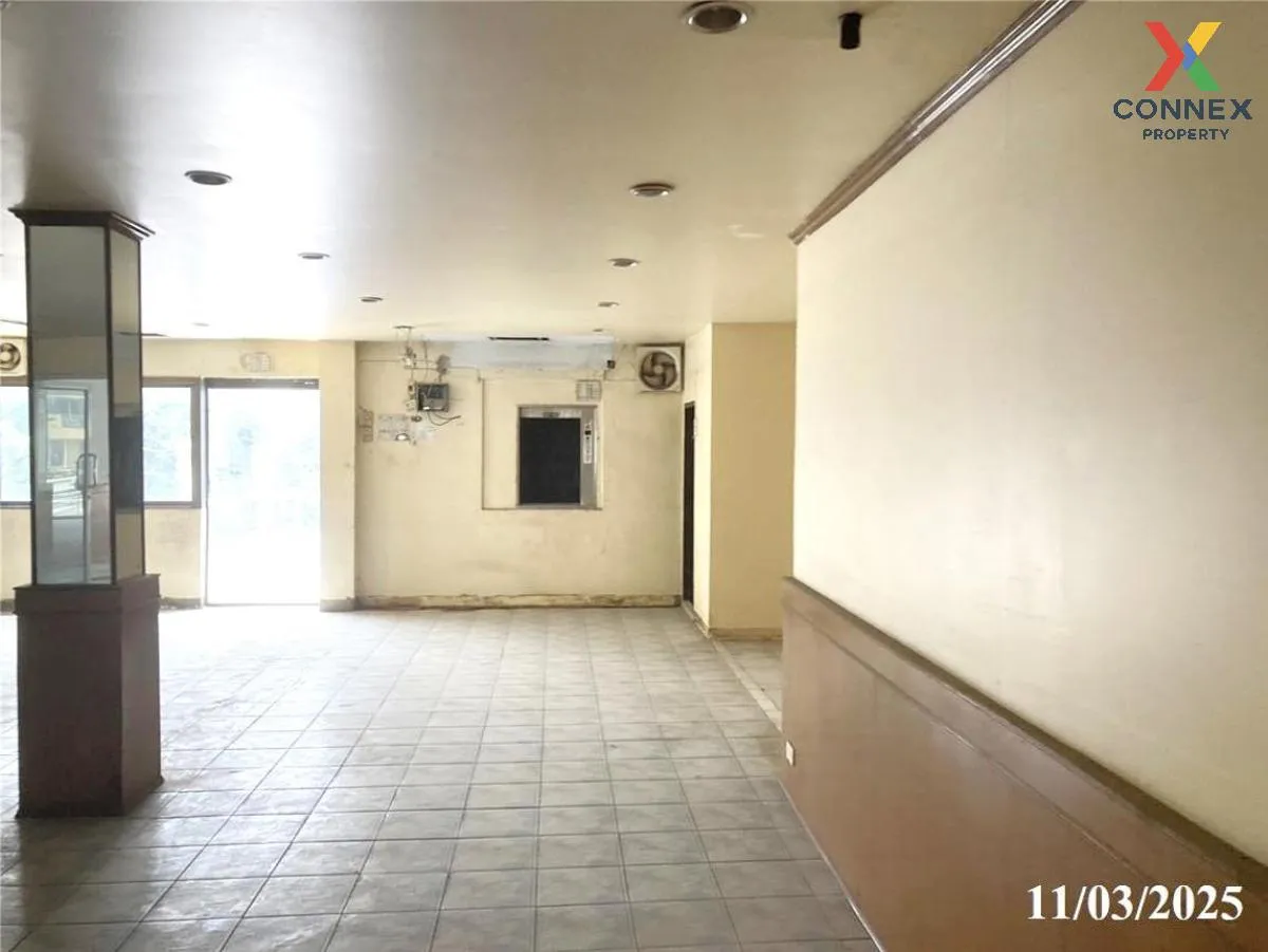 For Sale 4 - storey commercial building area 936 square meters Pa For Sale 4 - storey commercial building area 936 square meters Pa