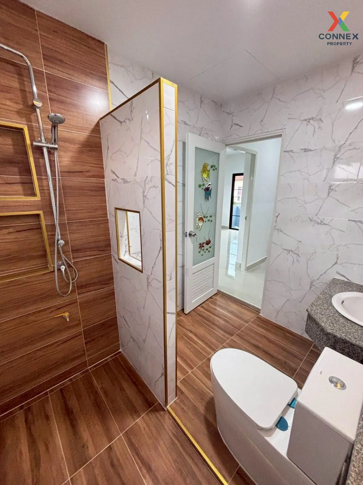 ขายบ้าน  บ้าน บุรีรมย์ รังสิต คลอง4 หน้ากว้าง รีโนเวทใหม่ ลาดสวาย