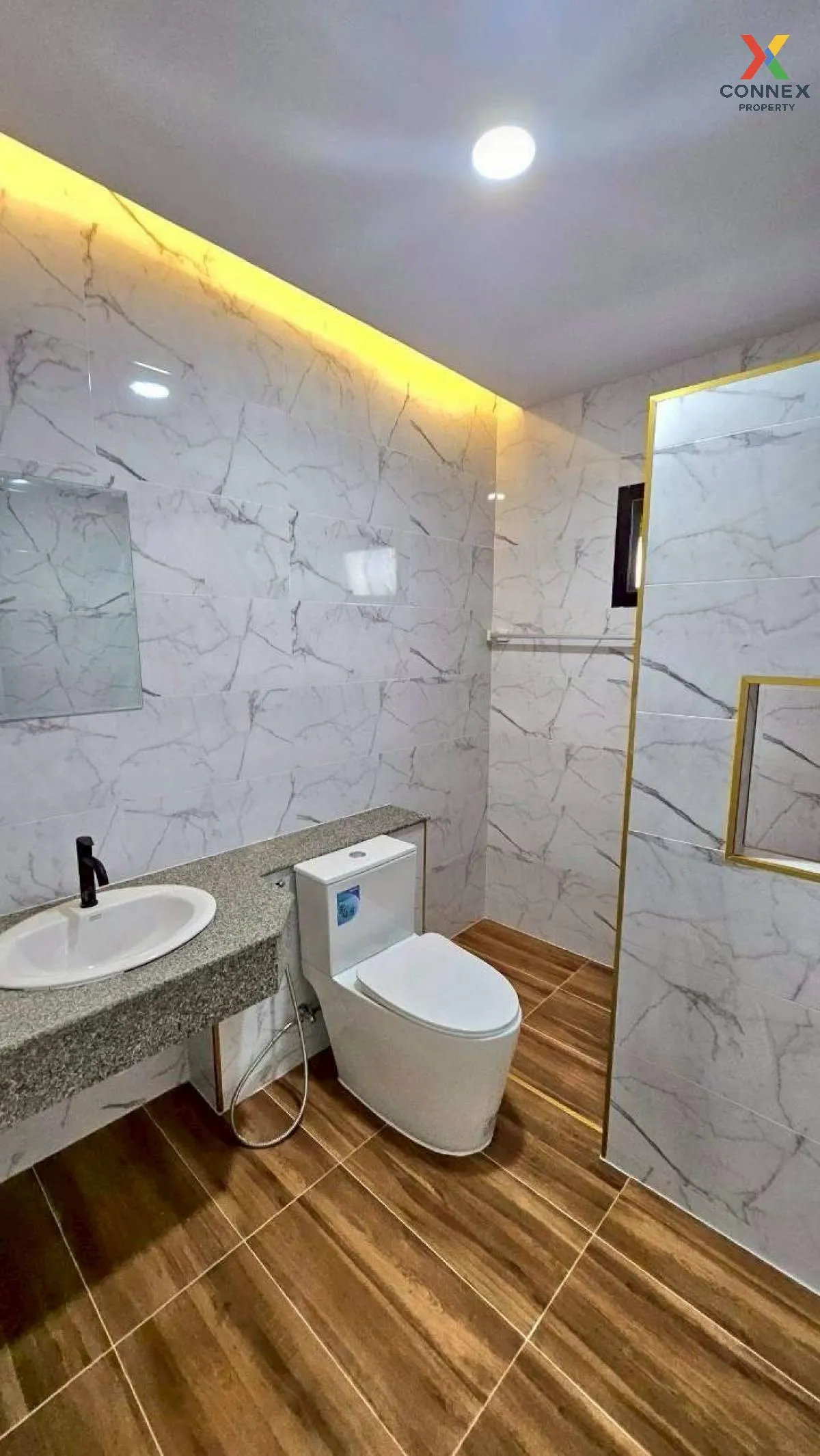 ขายบ้าน  บ้าน บุรีรมย์ รังสิต คลอง4 หน้ากว้าง รีโนเวทใหม่ ลาดสวาย