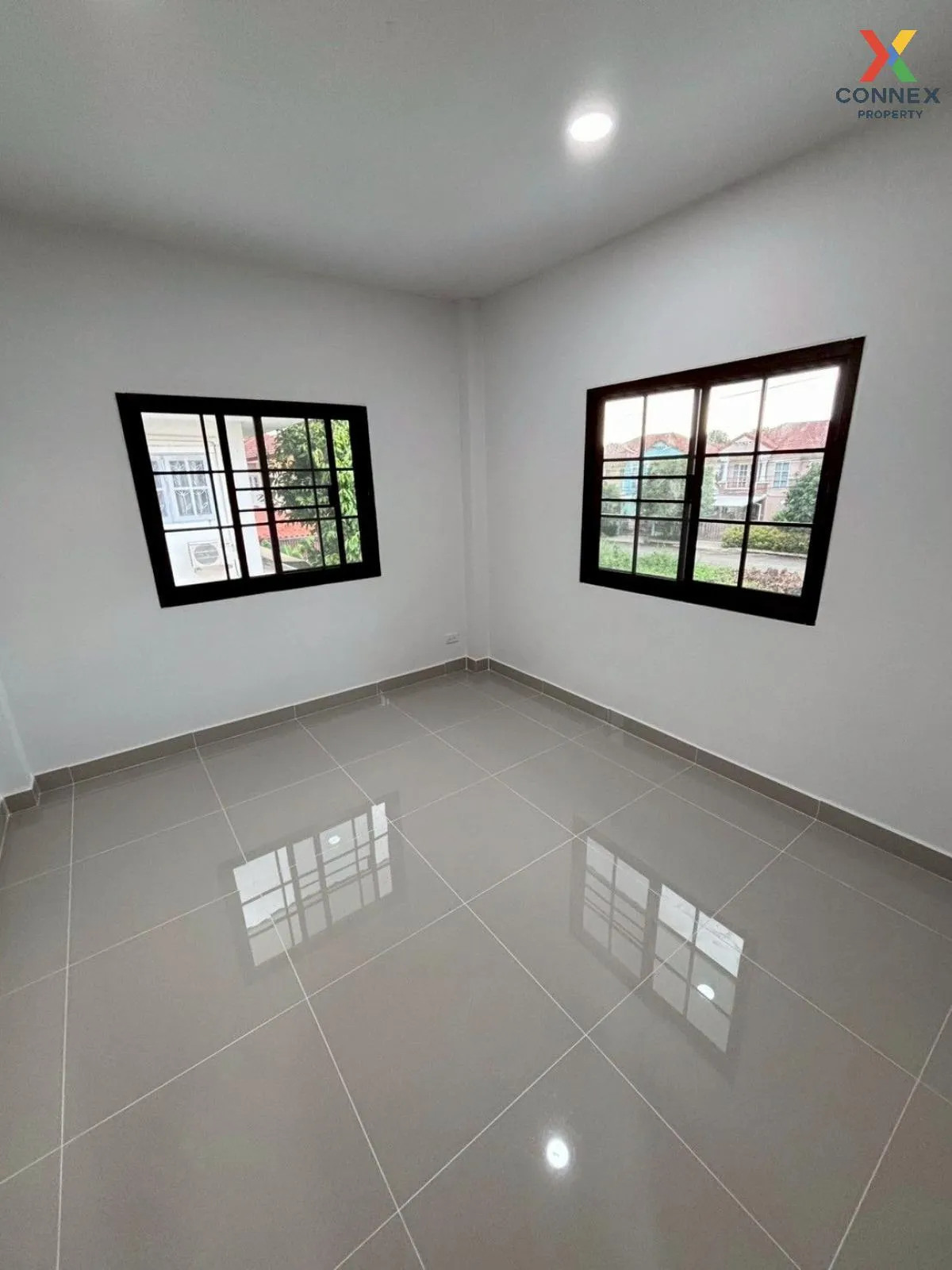 ขายบ้าน  บ้าน บุรีรมย์ รังสิต คลอง4 หน้ากว้าง รีโนเวทใหม่ ลาดสวาย