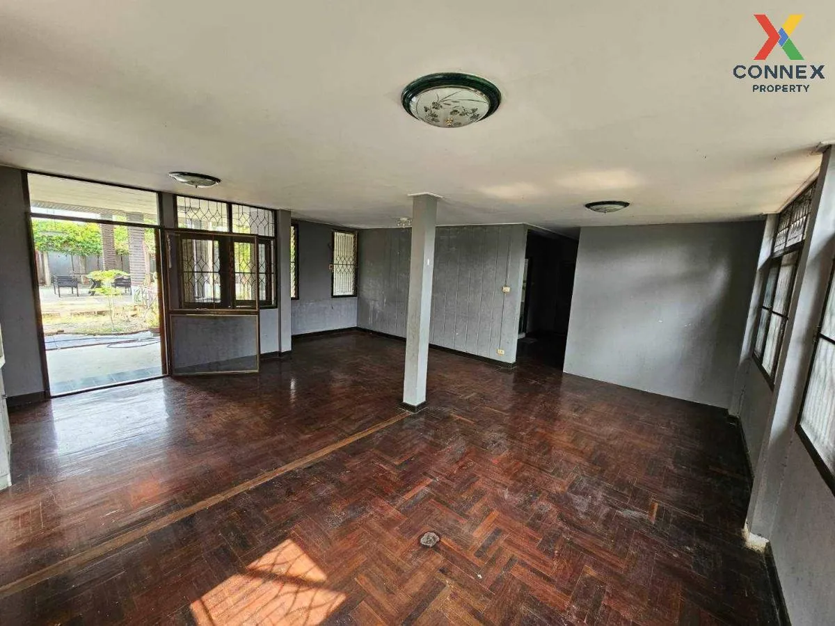 For Rent 2-storey garden house, Lat Phrao 1, Soi 16, 171 sq m. ,  4