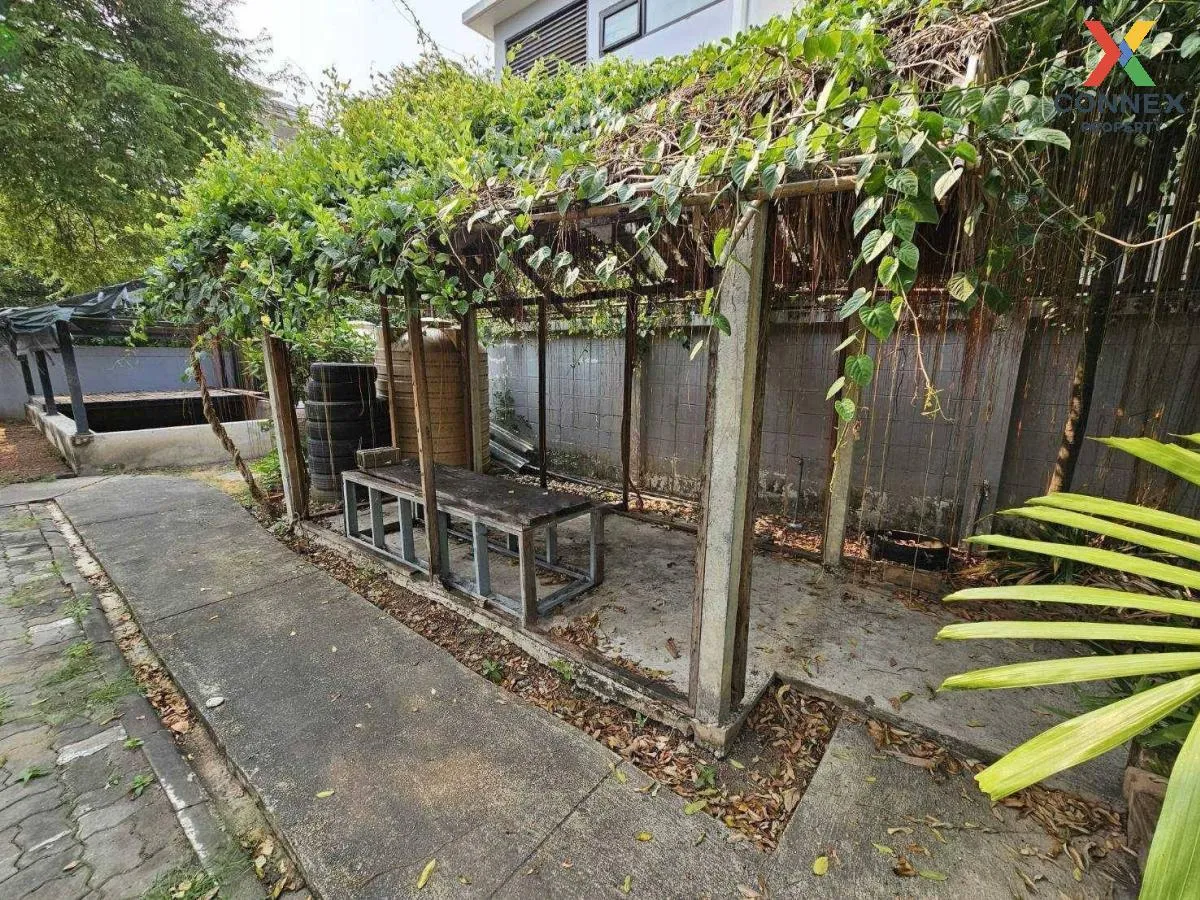 For Rent 2-storey garden house, Lat Phrao 1, Soi 16, 171 sq m. , 