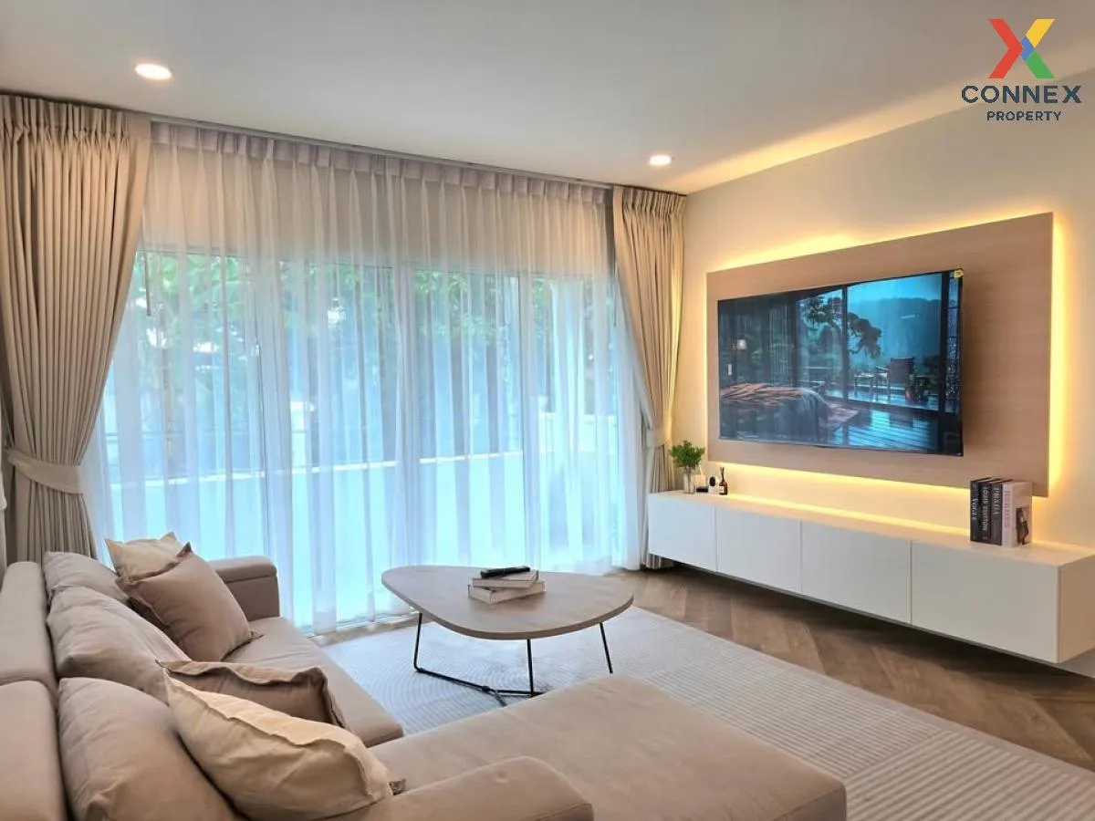 For Sale KC Garden Home 14 Village , Sam Wa Tawan Tok , Khlong Sa 2