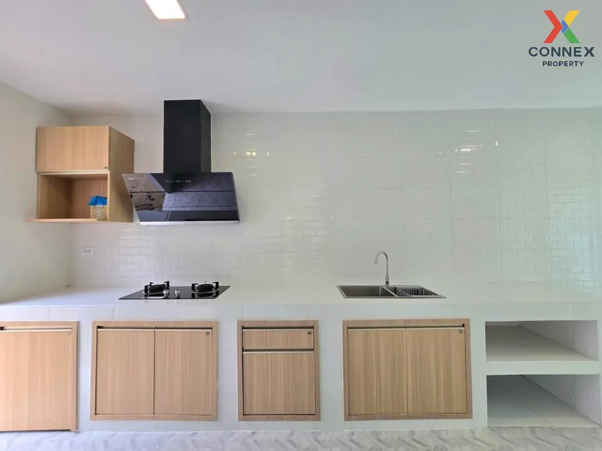 For Sale KC Garden Home 14 Village , Sam Wa Tawan Tok , Khlong Sa