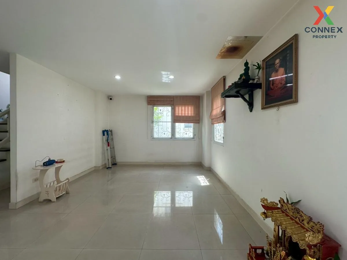 For Sale House , Baan Poonsuk Suvarnabhumi , wide frontage , Bang