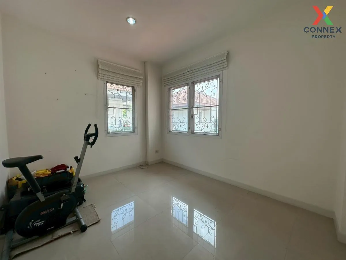 For Sale House , Baan Poonsuk Suvarnabhumi , wide frontage , Bang