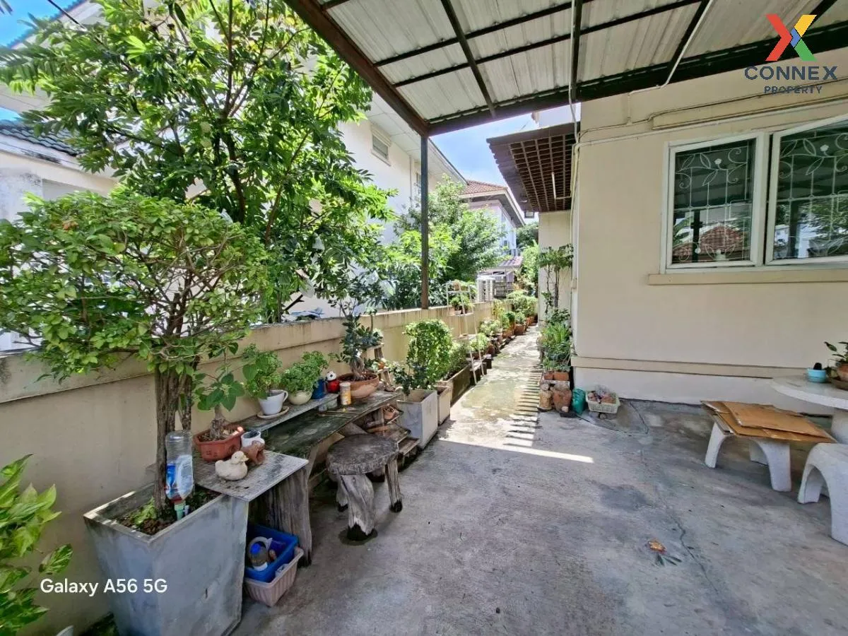 For Sale House , Baan Poonsuk Suvarnabhumi , wide frontage , Bang