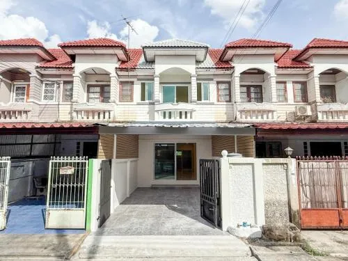 ขายทาวน์เฮ้าส์/ทาวน์โฮม  ช. รุ่งเรือง 6 รีโนเวทใหม่ บางรักพัฒนา บางบัวทอง นนทบุรี CX-131880