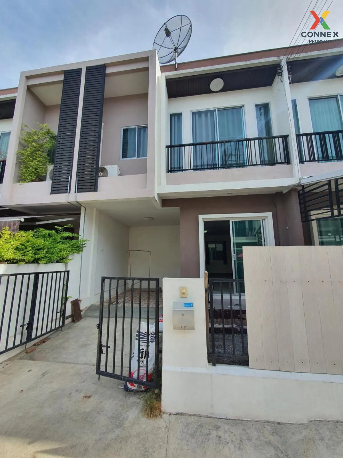 For Sale Townhouse/Townhome  , D Bangtorad Rama2 , wide frontage  1