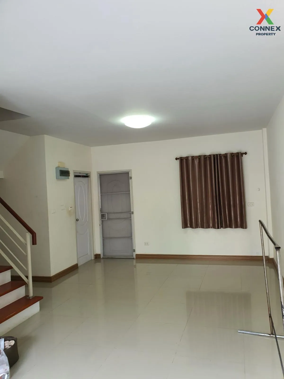 For Sale Townhouse/Townhome  , D Bangtorad Rama2 , wide frontage  4