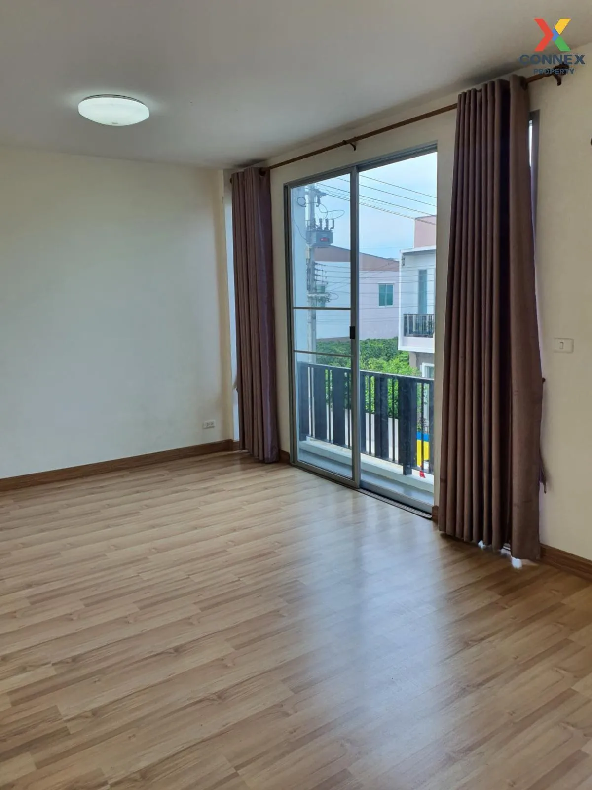 For Sale Townhouse/Townhome  , D Bangtorad Rama2 , wide frontage 