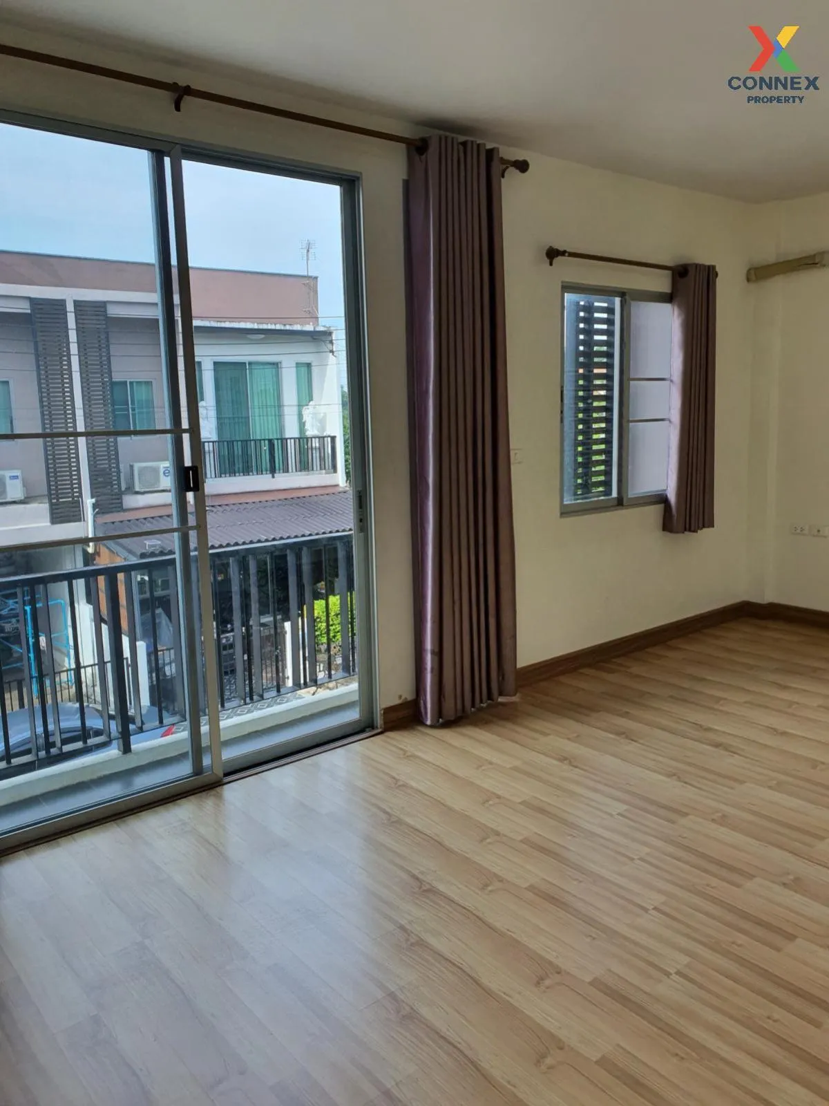 For Sale Townhouse/Townhome  , D Bangtorad Rama2 , wide frontage 