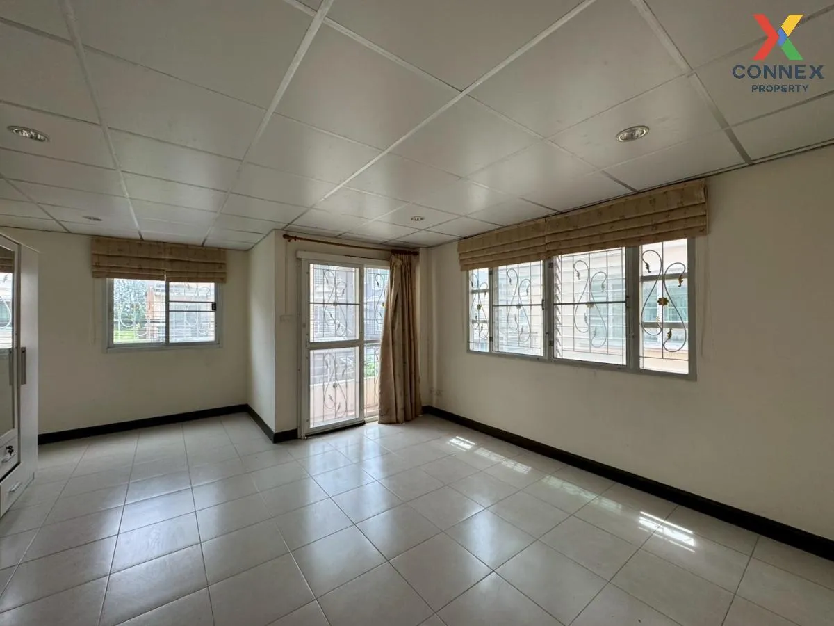 For Sale House , Baan Imumporn Pinklao - Thaweewatthana , Salatha